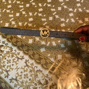 Michael Kors reversible women’s belt